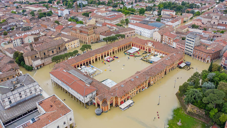 Pemerintah Italia telah mengalokasikan sekitar €30 juta untuk mengatasi dampak darurat ini.  (Michele Lapini/Bloomberg)
