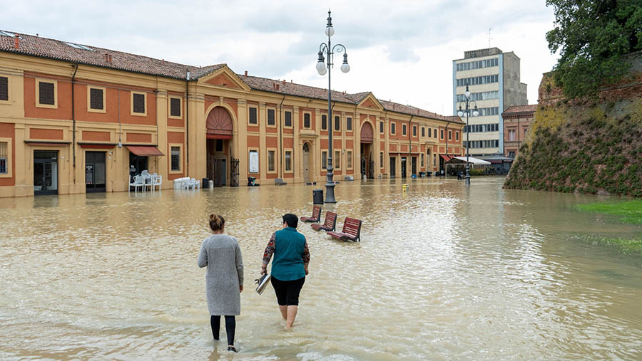 Kota Ravenna di pesisir Adriatik menjadi salah satu yang terkena dampak parah banjir. (Francesca Volpi/Bloomberg)