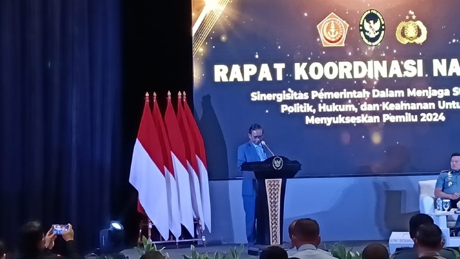 Menko Polhukam Mahfud MD di Rapat Koordinasi Sinergitas Pemda di Jakarta (Bloomberg Technoz/Yunia R)