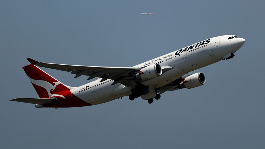 Pesawat Qantas