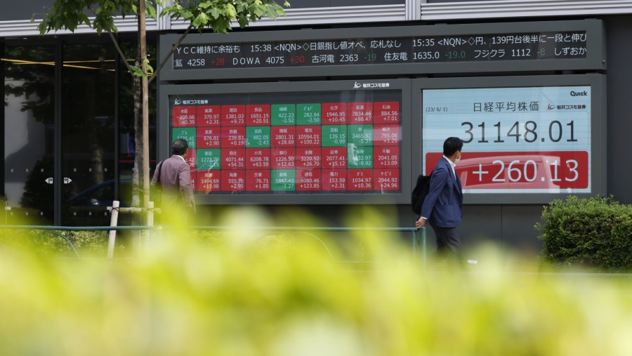 Bursa saham Asia. (dok Kiyoshi Ota/Bloomberg)