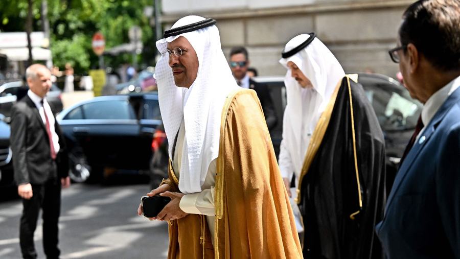 Menteri Energi Arab Saudi Abdulaziz bin Salman. (dok Bloomberg)