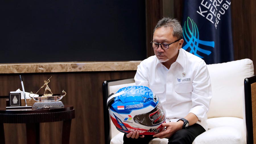 Menteri Perdagangan, Zulkifli Hasan menerima kunjungan Direktur Mandalika Racing Team Indonesia, Kemalsyah Nasution. (Dok. Humas Kemendag)