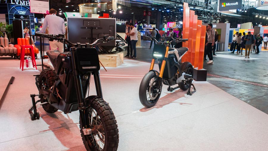 Sepeda motor DAB Motors Concept-E RS di pamerkan dalam acara VivaTech di Paris, Prancis, Rabu (14/6/2023). (Nathan Laine/Bloomberg)