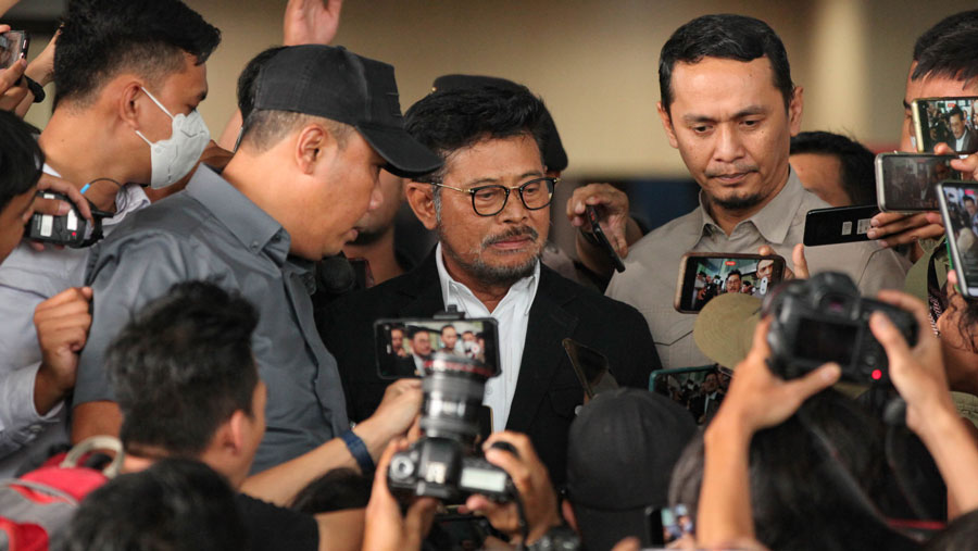 Mentan Syahrul Yasin Limpo usai dimintai keterangan olehn KPK di Gedung ACLC KPK, Jakarta,  Senin (19/6/2023). (Bloomberg Technoz/ Andrean Kristianto)