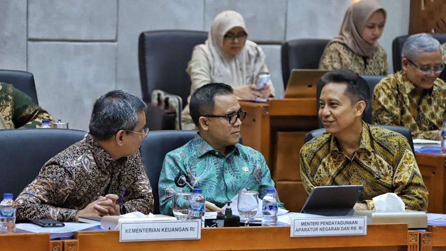 Rapat Pembahasan RUU Kesehatan atau Omnibus Law Kesehatan di Komisi IX DPR. (Dok. Kementerian PAN-RB)