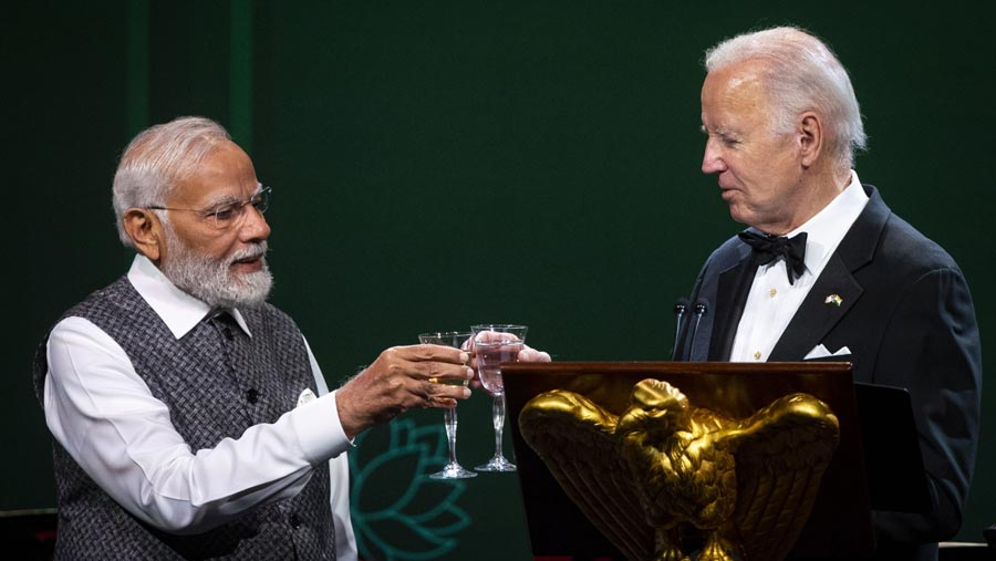 Presiden AS Joe Biden (kanan) dan Perdana menteri India, Narendra Modi di Gedung Putih di Washington, DC, AS,Kamis (22/6/2023). (Al Drago/Bloomberg)