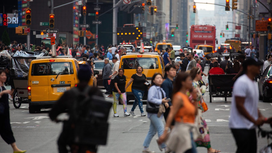 Program ini juga bertujuan untuk meningkatkan penggunaan transportasi umum dan mengurangi emisi karbon  (Michael Nagle/Bloomberg)