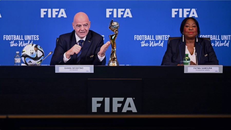 Presiden FIFA, Gianni Infantino saat mengumumkan Indonesia sebagai tuan rumah Piala Dunia U-17