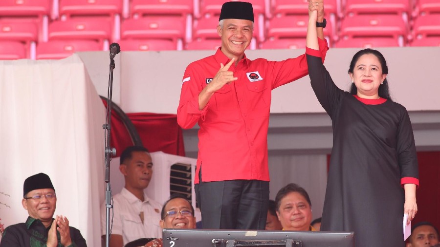 Ganjar Pranowo dan Puan Maharani saat menghadiri acara puncak Bulan Bung Karno di GBK, Juni 2023 (Dok. PDIP)