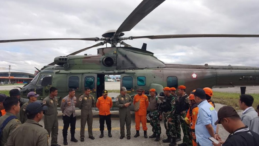 Tim evakuasi SAM Air yang jatuh di Yalimo, Papua (Dok Humas Polda Papua)