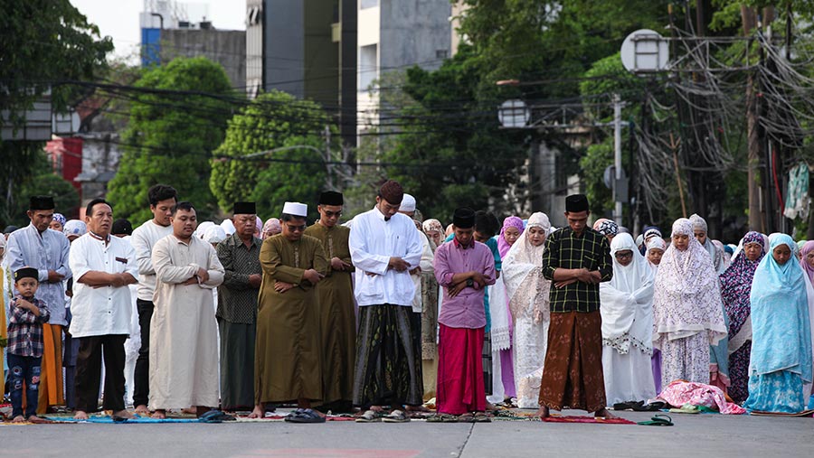 Keputusan tersebut berbeda dengan Pimpinan Pusat Muhammadiyah. (Bloomberg Technoz/ Andrean Kristianto)