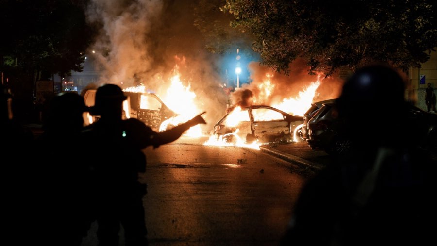 Kerusuhan di Nanterre, Prancis (Sumber: Bloomberg)
