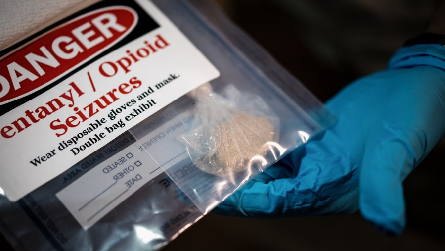 Kantong yang mengandung heroin. Fotografer:Thomas Simonetti/Bloomberg