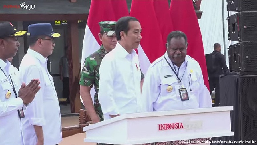 Presiden Jokowi resmikan Bandara Ewer di Asmat, Papua Selatan (YouTube Sekretariat Presiden)