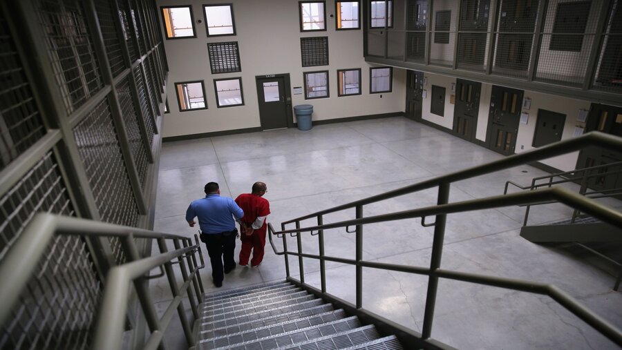 Ilustrasi terpidana di penjara. (Sumber: Bloomberg)
