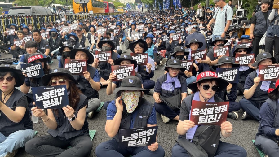 Aksi mogok pekerja Hyundai Motor Co. di Korea Selatan./dok. Bloomberg
