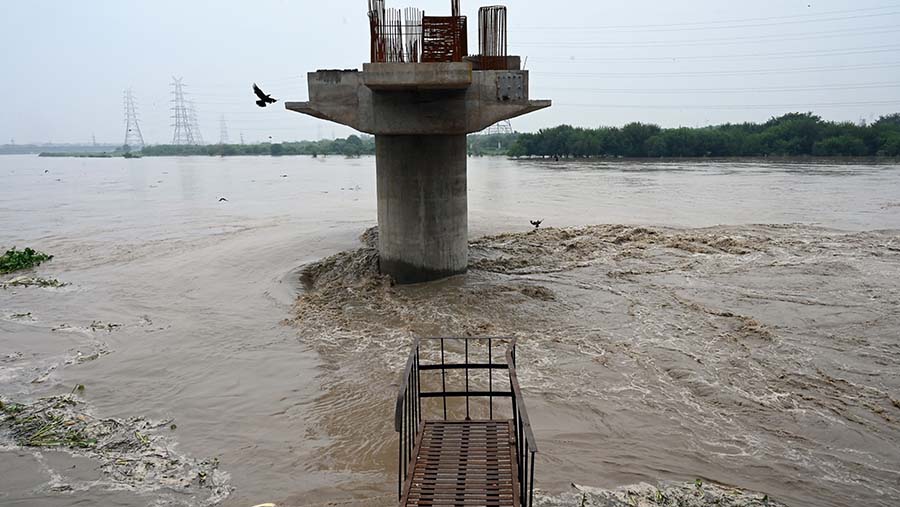 Sungai Yamuna telah melampaui 