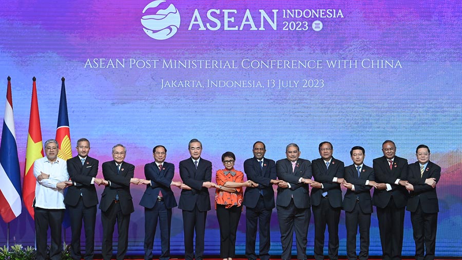 China dan negara-negara ASEAN di Pertemuan ASEAN PMC di Jakarta. (Dok. Kemlu RI)