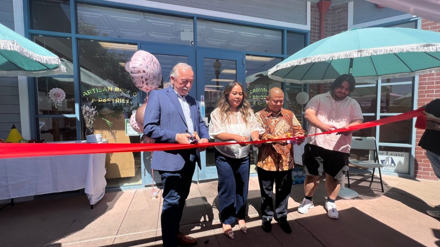 Pembukaan toko kue dan UMKM jajanan pasar East Bay Bakery di California (KJRI San Fransisco)