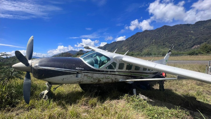 Pesawat Smart Air PK-SNI crash landing di Intan Jaya, Papua (Humas Polda Papua)