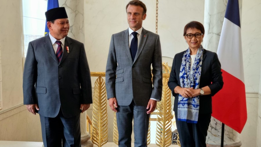 Presiden Prancis Emmanuel Macron menerima Menlu Retno Marsudi dan Menhan Prabowo (Kemlu RI)