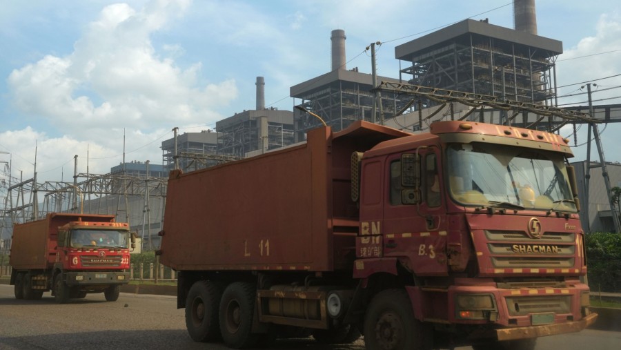 Dump truck nikel di Kawasan Industri Morowali./dok. Bloomberg
