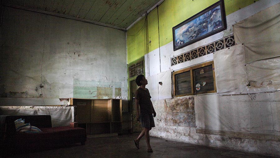 Suasana bangunan rumah tua di kawasan Glodok, Jakarta, Selasa (25/7/2023). (Bloomberg Technoz/ Andrean Kristianto)