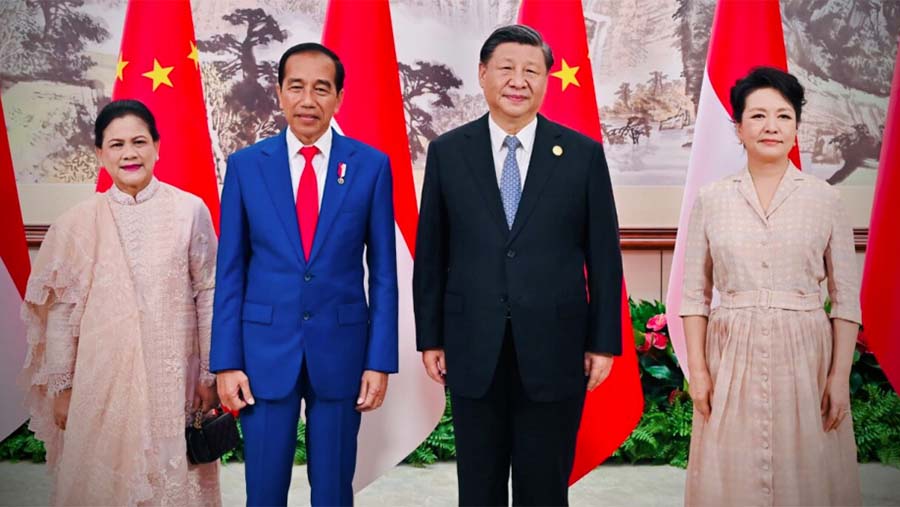 Presiden Joko Widodo (Jokowi) bertemu dengan Presiden Republik Rakyat Tiongkok (RRT) Xi Jinping di Chengdu, Kamis (27/7/2023). (Foto: BPMI Setpres)