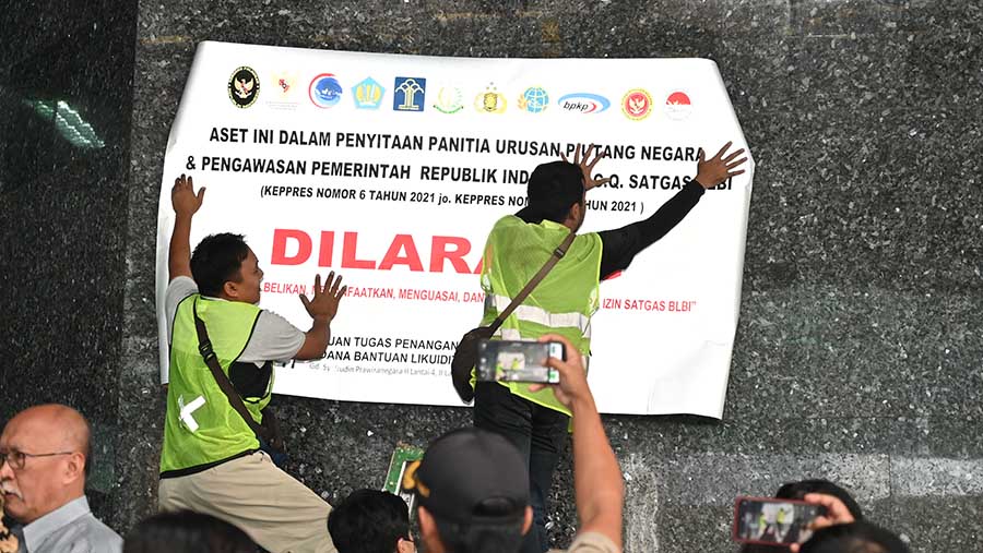 Penyitaan aset eksBLBI hari ini terhadap Obligor Bank Indonesia Raya (BIRA) dan Obligor Bank Tamara di Jakarta. (Humas DJKN Kemenkeu)