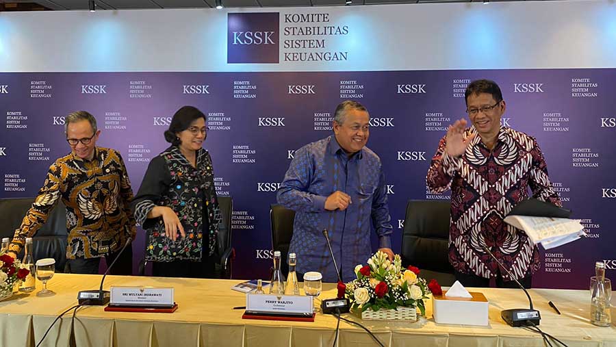 Konfrensi pers Komite Stabilitas Sistem Keuangan (KSSK). (Bloomberg Technoz/ Arif Subakti)