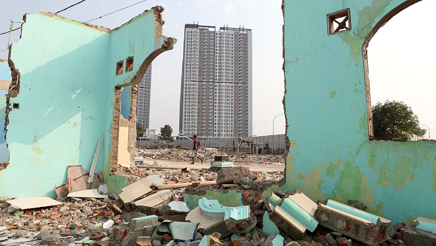 Sementara itu, desa Lemo, yang berdekatan dengan Tokyo Riverside Apartemen PIK 2, telah lebih dulu mengalami penggusuran.  (Andrean Kristianto)