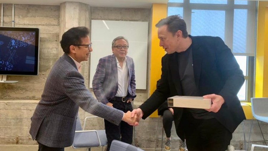 Menkes Budi Gunadi Sadikin saat bertemu dengan Elon Musk di AS (Rilis Kemenkes)