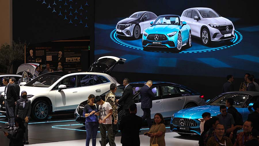 Sejumlah pabrikan otomotif asal Eropa, Jepang hingga China berkumpul dalam ajang GIIAS 2023. (Bloomberg Technoz/Andrean Kristianto)
