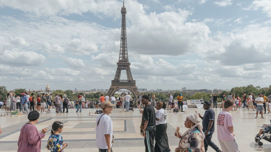 Ilustrasi pariwisata di Paris, Prancis. (Sumber: Bloomberg)