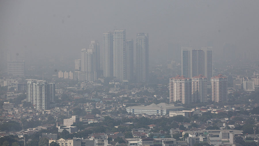 Padahal sudah memasuki hari kedua aparat sipil negara (ASN) memberlakukan kerja dari rumah atau WFH. (Bloomberg Technoz/ Andrean Kristianto)