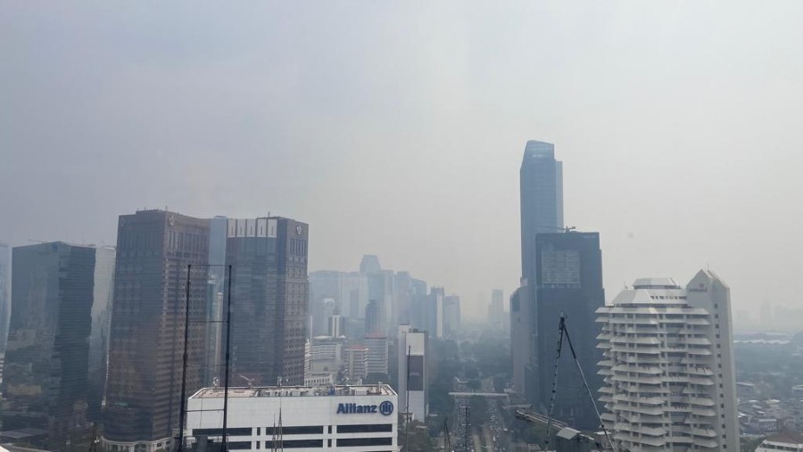 Polusi Udara Kota Jakarta, Rabu, 23 Agustus 2023. (Bloomberg Technoz/Houtman Saragih)