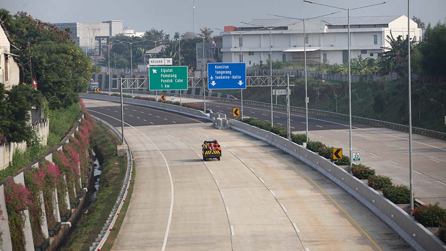Pengoperasian Jalan Tol Cijago akan diiringi dengan pembukaan Jalan Tol Serpong-Cinere Seksi II Pamulang-Cinere.(Bloomberg Technoz/Andrean Kristianto)