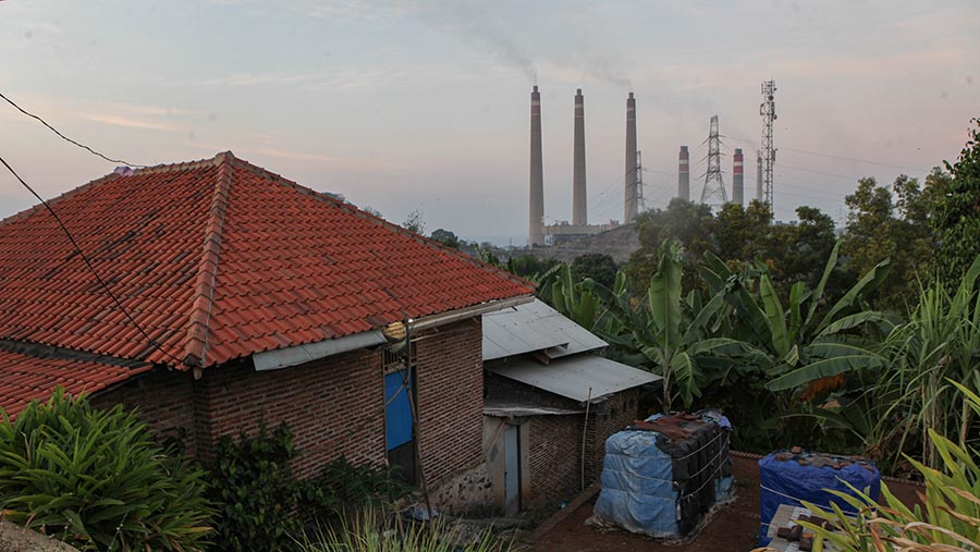 Penutupan ini sebagai upaya pemerintah menekan polusi udara yang terjadi di DKI Jakarta dan sekitarnya. (Bloomberg Technoz/Andrean Kristianto)