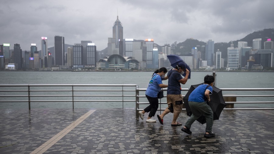 Topan Saola Hong Kong (Bloomberg)