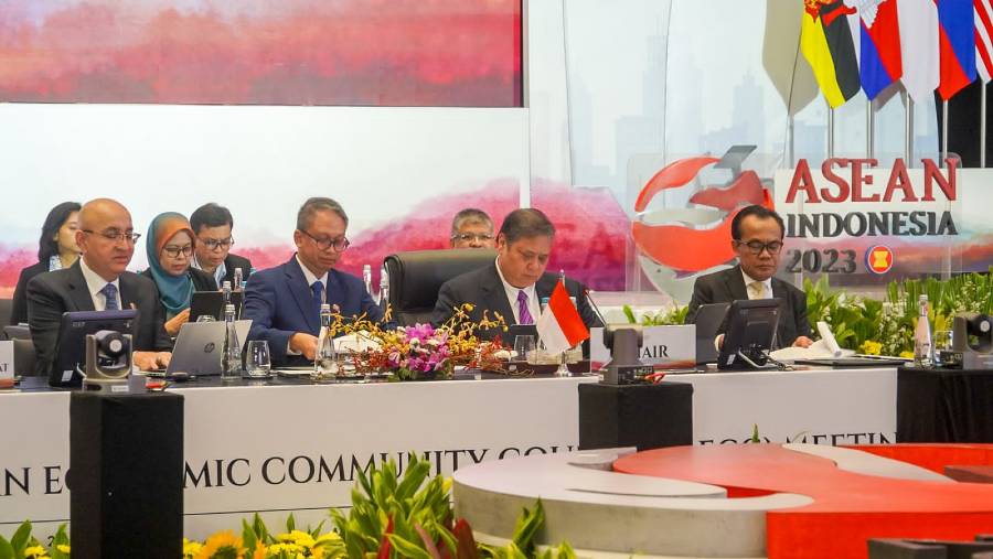 ASEAN Economic Community Council (AECC) ke - 23. (ekon.go.id)