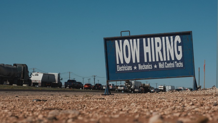 Ilustrasi. Pengumuman lowongan kerja di AS. (Dok:Bloomberg)