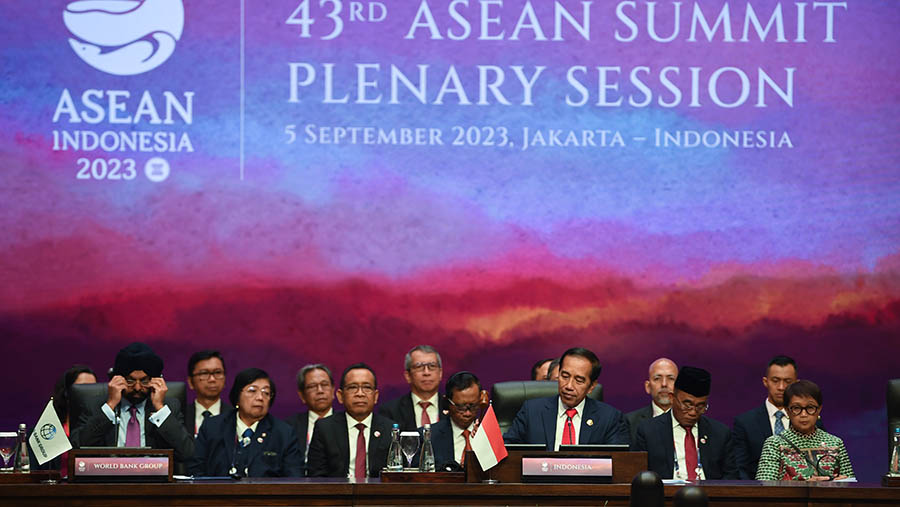 Presiden Jokowi saat Plenary Session KTT ASEAN ke-43 di Jakarta, Selasa (5/9/2023). (Media Center KTT ASEAN 2023/M Agung Rajasa)