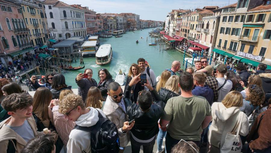 Wisatawan di Venesia. (Sumber: Bloomberg)
