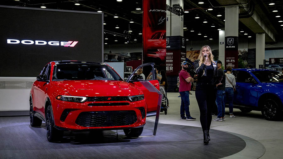 Kendaraan Dodge Hornet R/T PHEV 2024 di North American International Auto Show 2023 di Detroit, Michigan, AS, Sabtu (16/9/2023) (Nic Antaya/Bloomberg)
