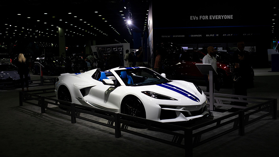 Chevrolet Corvette E-RAY 3LZ 2024 di North American International Auto Show 2023 di Detroit, Michigan, AS, Rabu (13/9/2023). (Nic Antaya/Bloomberg)