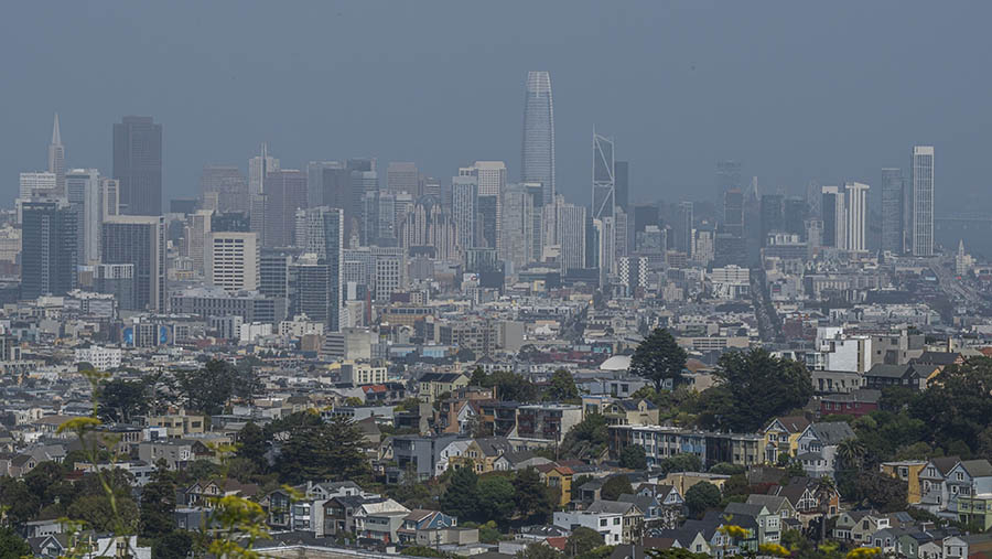 PG&E mengumumkan bahwa mereka mungkin akan terpaksa memadamkan pasokan listrik ke sekitar 4.200 rumah dan bisnis. (David Paul Morris/Bloomberg)