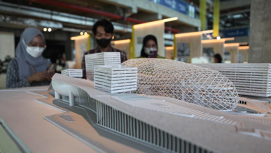 Jakarta Architecture Festival 2023 yang menampilkan buah pemikiran cerdik karya para Arsitektur. (Bloomberg Technoz/ Andrean Kristianto)