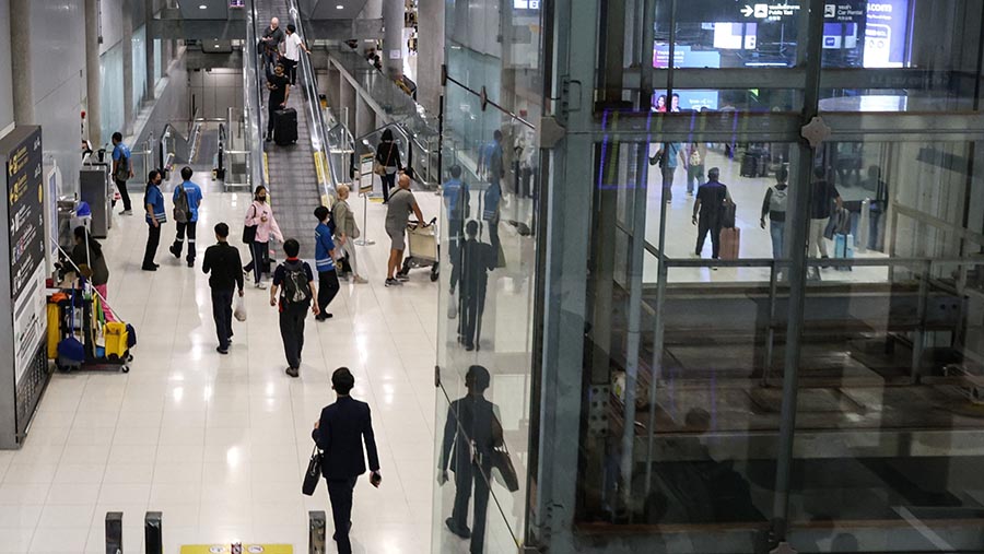 Suasana Bandara Suvarnabhumi di Bangkok, Thailand, Senin (25/9/2023). (Valeria Mongelli/Bloomberg)