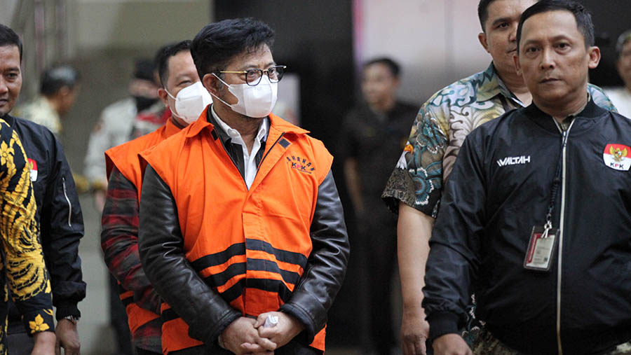 Mantan Mentan, Syahrul Yasin Limpo (SYL) hadir saat konfrensi pers di Gedung KPK, Jakarta, Jumat (13/10/2023). (Bloomberg Technoz/Andrean Kristianto)